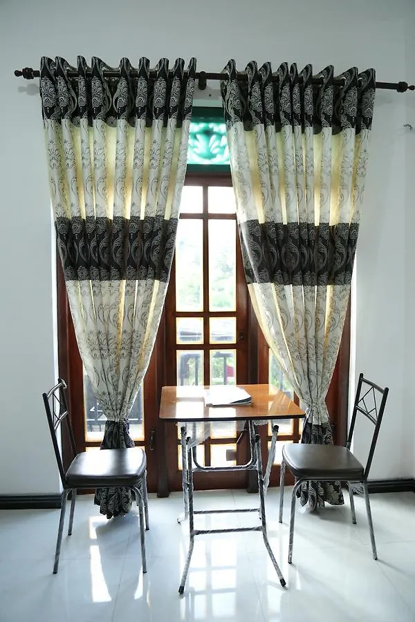 Hill Crescent Kandy